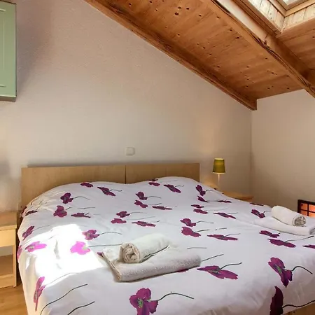 Vila Vila Sherpa Stranici kod Lovreca