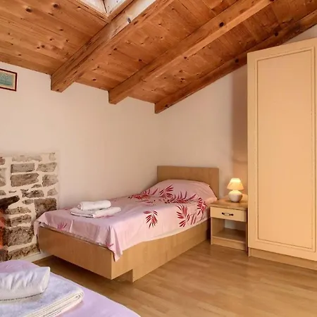 Vila Sherpa Stranici kod Lovreca